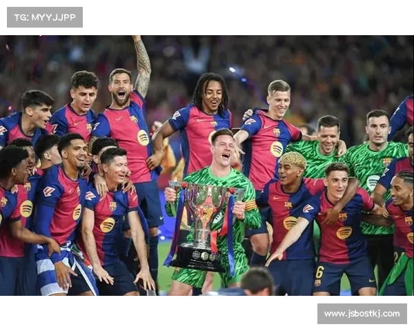 17岁法甲天才中卫引爆转会大战巴萨携六大豪门疯狂争夺