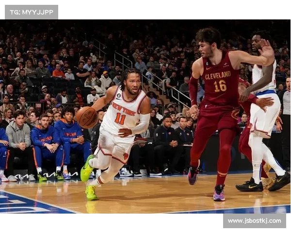 骑士季前赛轻取篮网 加兰与莫布里多次空接配合展现默契